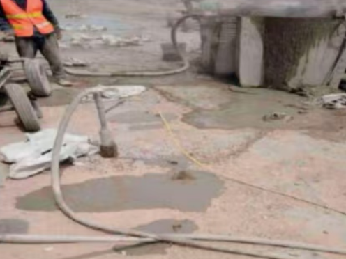 河西水泥混凝土路面板底注浆技术 路面脱空注浆整治方案